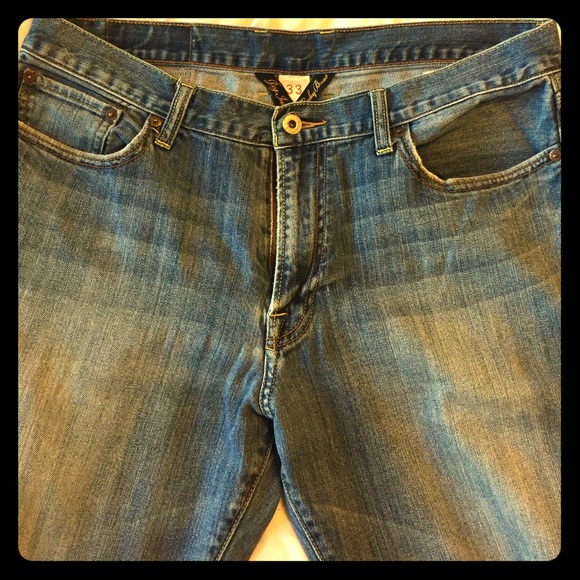 Super Hot!! 😍Men's lucky brand jeans 33x30