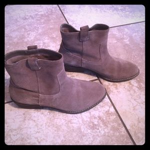 Ankle boots