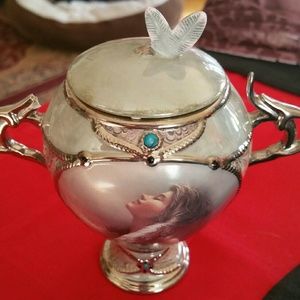 BEAUTIFUL NATIVE AMERICAN MUSIC BOX