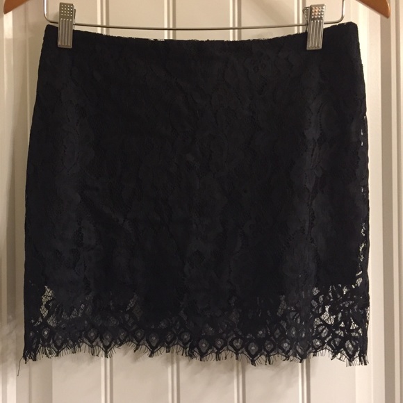 BB Dakota lace mini skirt.