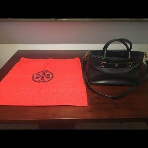 Authentic Tory Burch cross body.