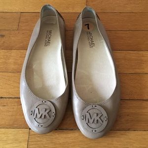 MIchael Kors tan flats