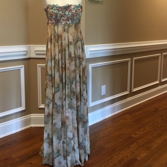 Prom gown - Picture 1 of 4