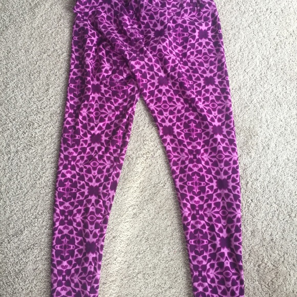 Lularoe TC leggings. Only worn 2x & washed once.
