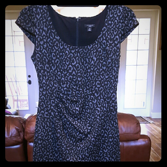 Ann Taylor black and grey shift dress Petite 0