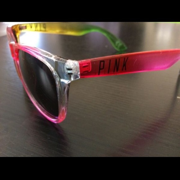 ☀️⛱Victoria's Secret Sunglasses ⛱☀️ - Picture 3 of 3