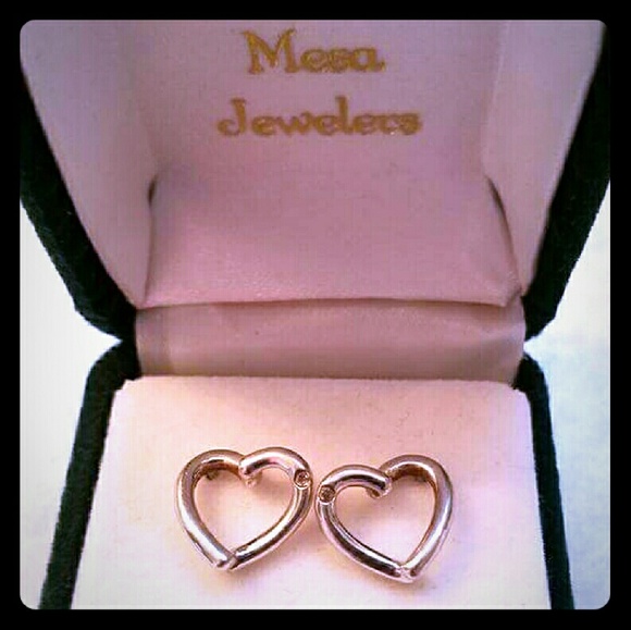 PRICE REDUCTIONSterling silver, real diamond studs
