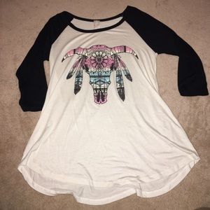 Quarter sleeve shirt with cow skull/Tribal print