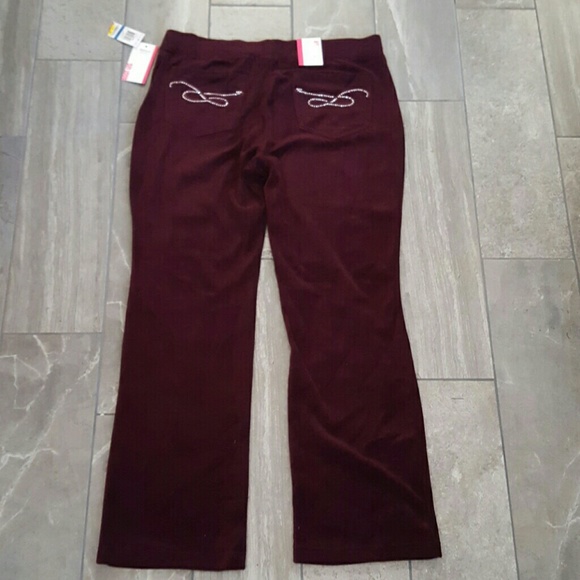 💥SOLD!!!!💥BOOT LEG SWEATPANTS - Picture 4 of 4