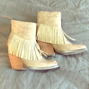 Stone Color Fringe Booties