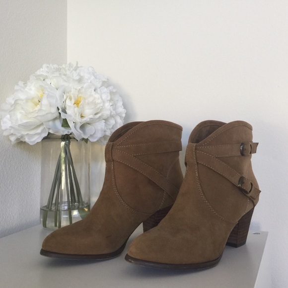 Forever 21 Faux Suede Ankle Boot