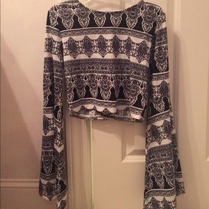 bell-sleeve, black and white design crop top