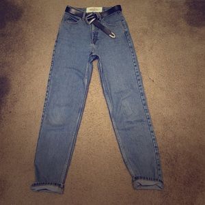 Vintage high waisted mom jeans