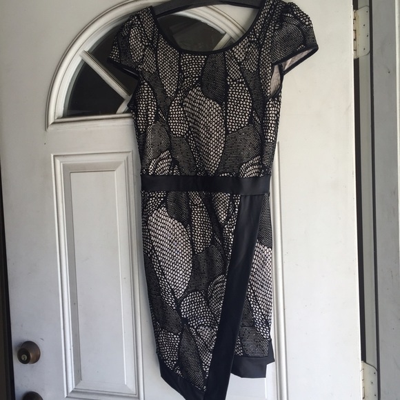 NWT Gorgeous Sequin & Net Detailed by FE