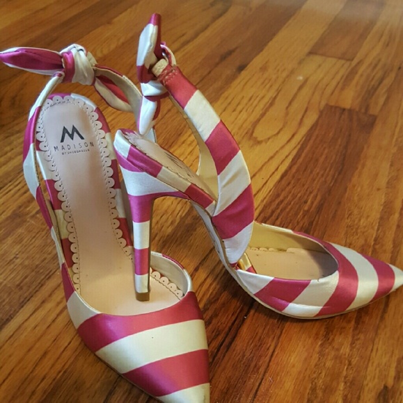 Pink Bow-Tie sling Back Heels - by Madison size 6
