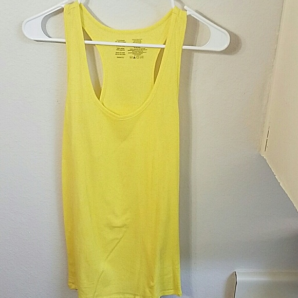 Tops - Picture 3 of 4