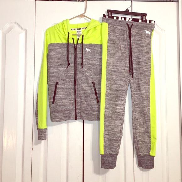 Victoria secret set.