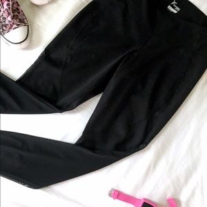Old Navy | Active Mesh Panel Leggings
