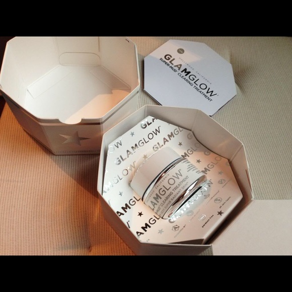 Glam Glow Supermud