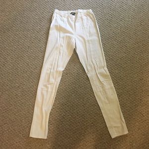 Gently used white skinny pants