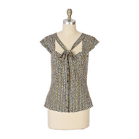 Anthropologie Tops - Anthropologie archival collection darling ❤️ top