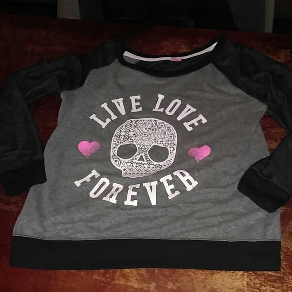 Skull sweater