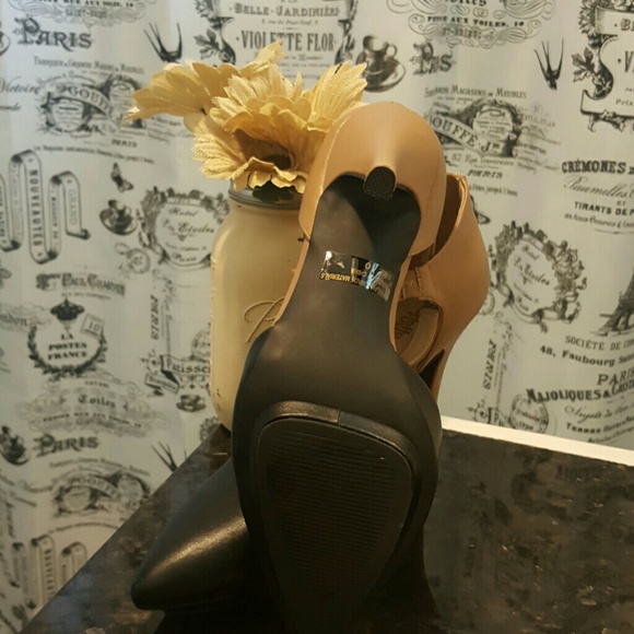 ColorBlock Heels - Picture 2 of 4