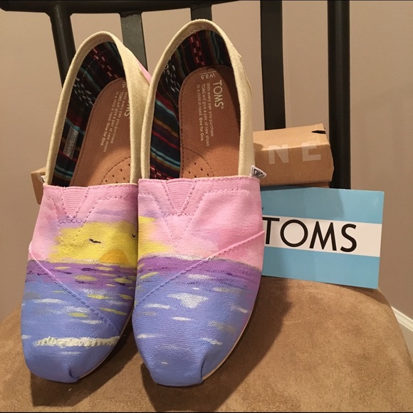 TOMS shoes