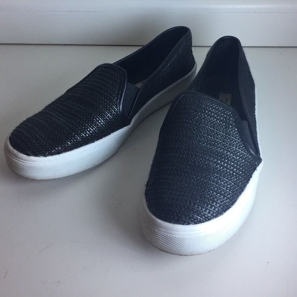 vera wang slip on shoes