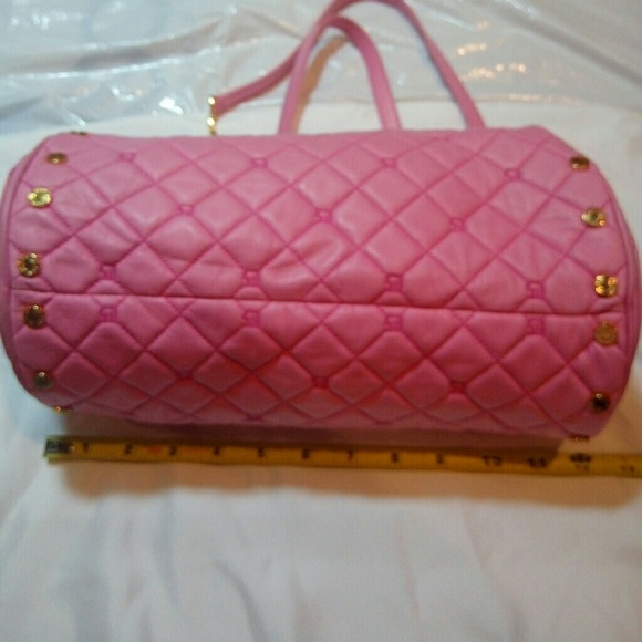 St. John Couture Pink Lambskin Barrel Bag - Picture 4 of 4