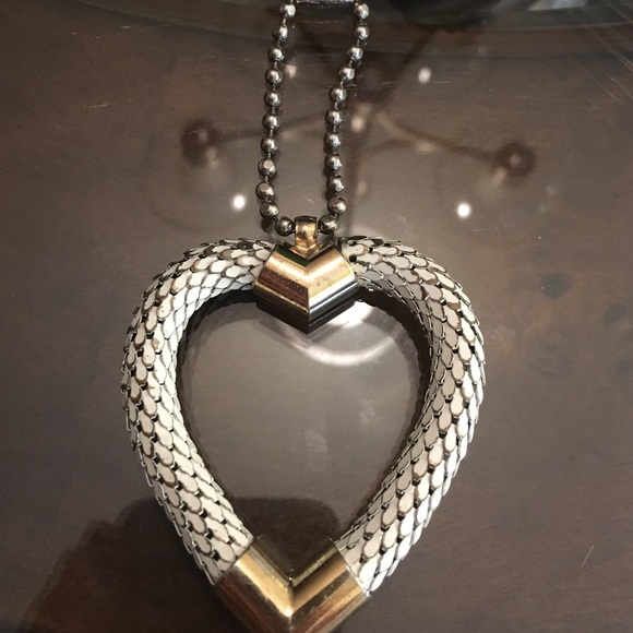 Accessories - 💞Valentines Day💞White shimmery heart Key Ring