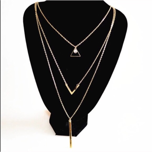 (M1) Triangle Bar Necklace - Picture 3 of 4