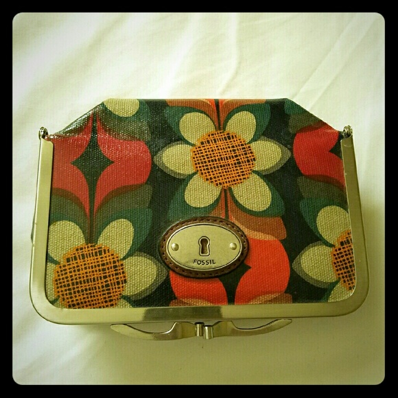 Fossil makeup box