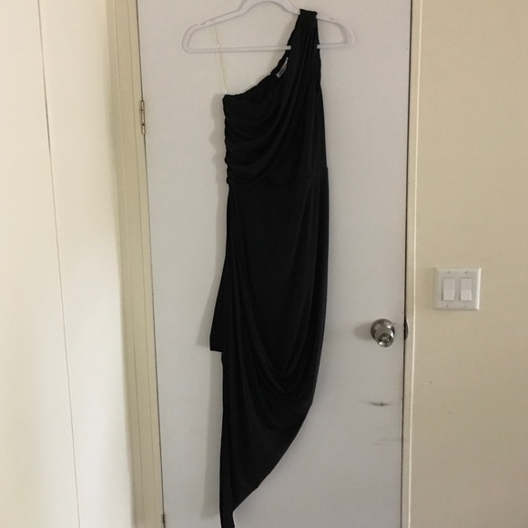 Black of the shoulder dress ( medium)