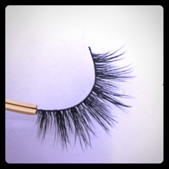 2 sets Brooklyn lashes✨