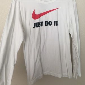 Nike women's long sleeve- Slim Fit