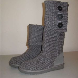 Hardy worn Grey knit UGGS