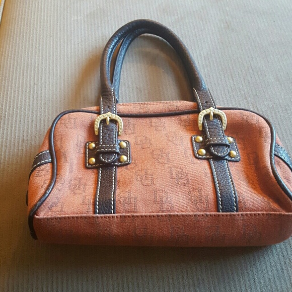 dooney & bourke