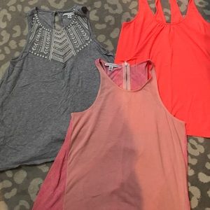 Set of 3 American Eagle tanks, size small