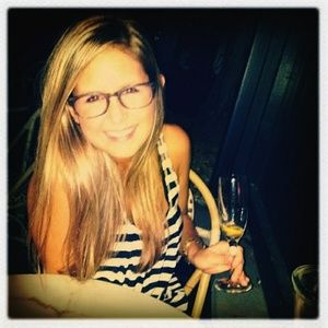 Meet your Posher, Carly