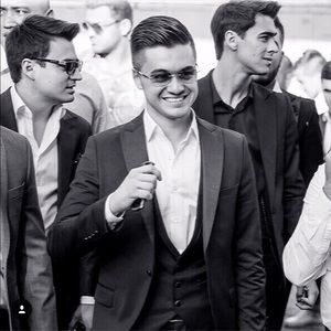 Meet your Posher, Bob