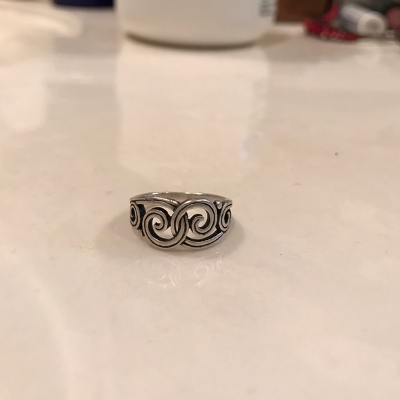 James Avery Jewelry - James Avery Gentle Wave Ring
