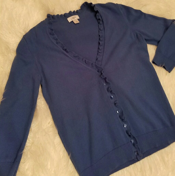 Ann Taylor LOFT Cardigan Size Small v-neck - Picture 1 of 3