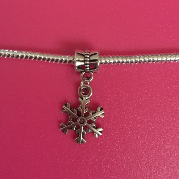 Snowflakes Dangling Charm