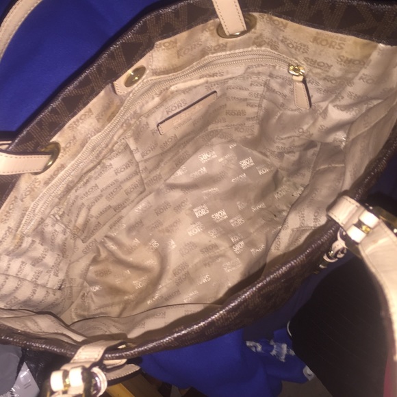 Authentic Michael Kors Bag - Picture 5 of 6