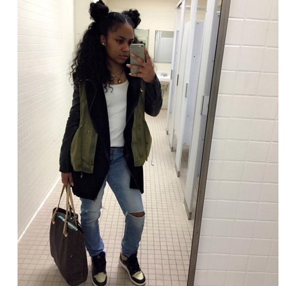 Authentic Michael Kors Bag - Picture 4 of 6