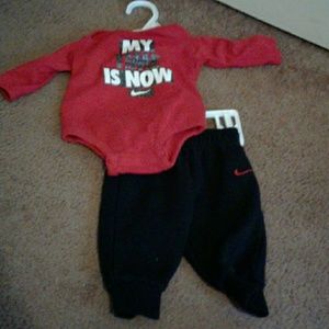 2 Matching Nike Body Suit and Sweatpant