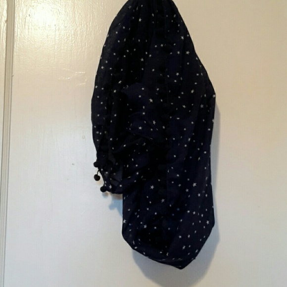 NWT Circle scarf navy with stars