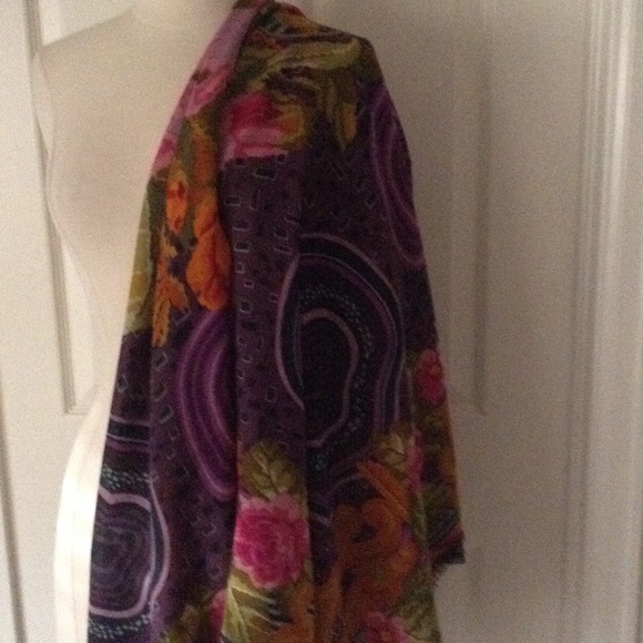 CHRISTIAN LA CROIX Wool and Silk Scarf Shawl