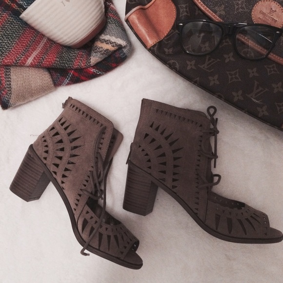 Lace Up Brown Ankle Boots 6.5